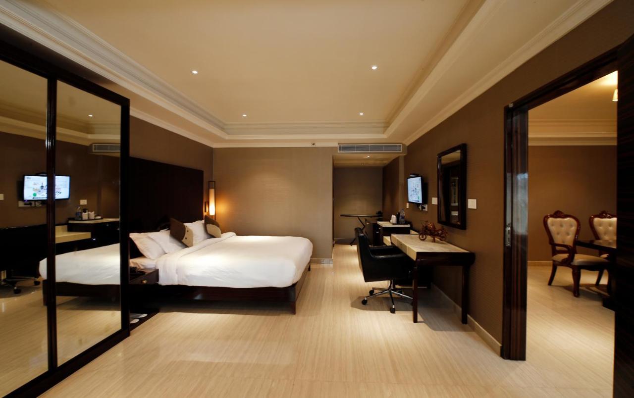 Hotel Park Residency Nilambur Exterior photo