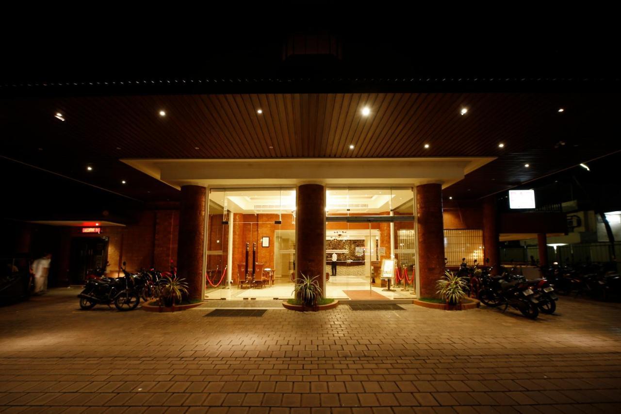 Hotel Park Residency Nilambur Exterior photo